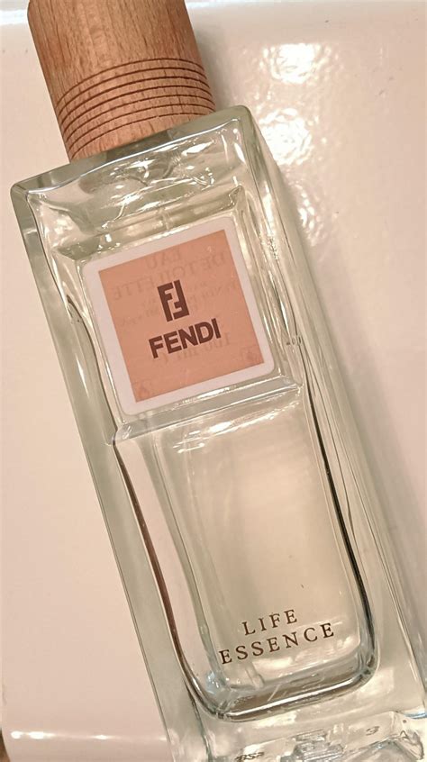 fendi life essence отзывы|Fendi Life Essence (1996) — аромат для мужчин: описание, .